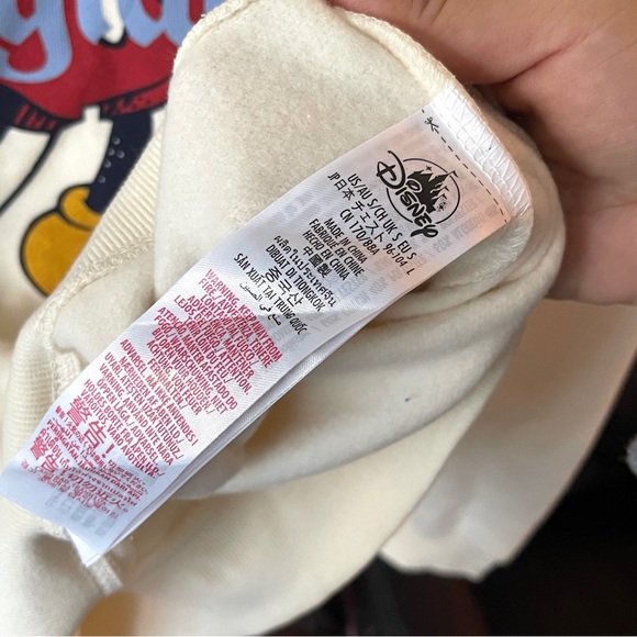 Disneyland Tokyo Classic Mickey Mouse Cream pullover Sweatshirt Small - Picture 7 of 8